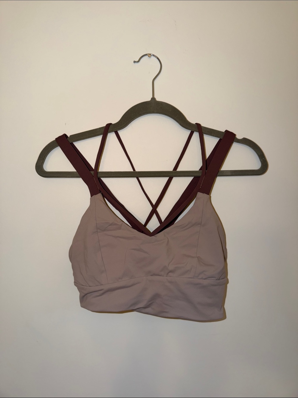 Lululemon Women’s Two-Tone Strappy Sports Bra in Mauve and Burgundy